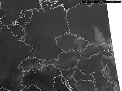 Abb. 2: Satellitenbild (Infrarot) von METOP 1 vom 13.06.2021, 22.32 MESZ. Bildquelle: Czech Hydrometeorological Institute, lizenziert unter https://creativecommons.org/licenses/by-nc-nd/3.0/cz/deed.de