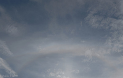 lowitzbogen_krieg_k.jpg (230.32 KiB) 1314 mal betrachtet 22-Grad-Halo, oberer Berühungsbogen, oberer kreisförmiger Lowitzbogen