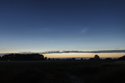 Das westliche Feld bei Capella bei 24 mm (38 mm KB) gegen 23:40 Uhr MESZ