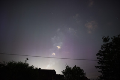 DSC_0801_100.JPG (282.93 KiB) 11387 mal betrachtet 23:00 UTC 1 sec Richtung Nord incl. Lichtsmog