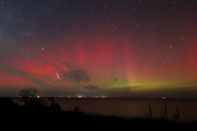 Mit heller Sternschnuppe