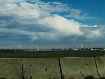 Abgasschlote der OMV.jpg