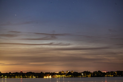 0:23 MESZ, ein paar Wellenstrukturen