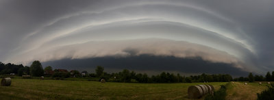 Shelf Cloud 2.jpg